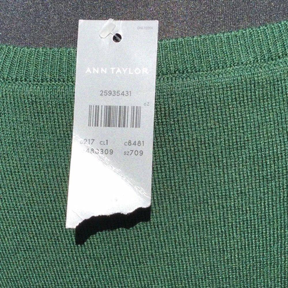NWT Ann Taylor green sweater dress MP - Picture 5 of 9